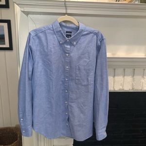 Gap light blue button down in XL